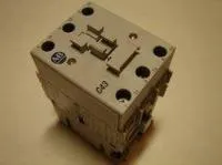 Контактор Allen-Bradley 3п 85А
